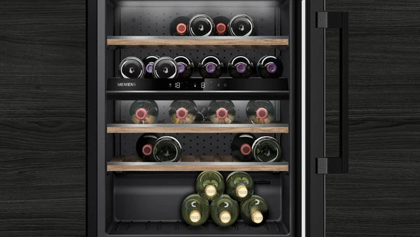 Siemens iQ500 Wine Cooler With Glass Door 82 x 60cm KU21WAHG0G