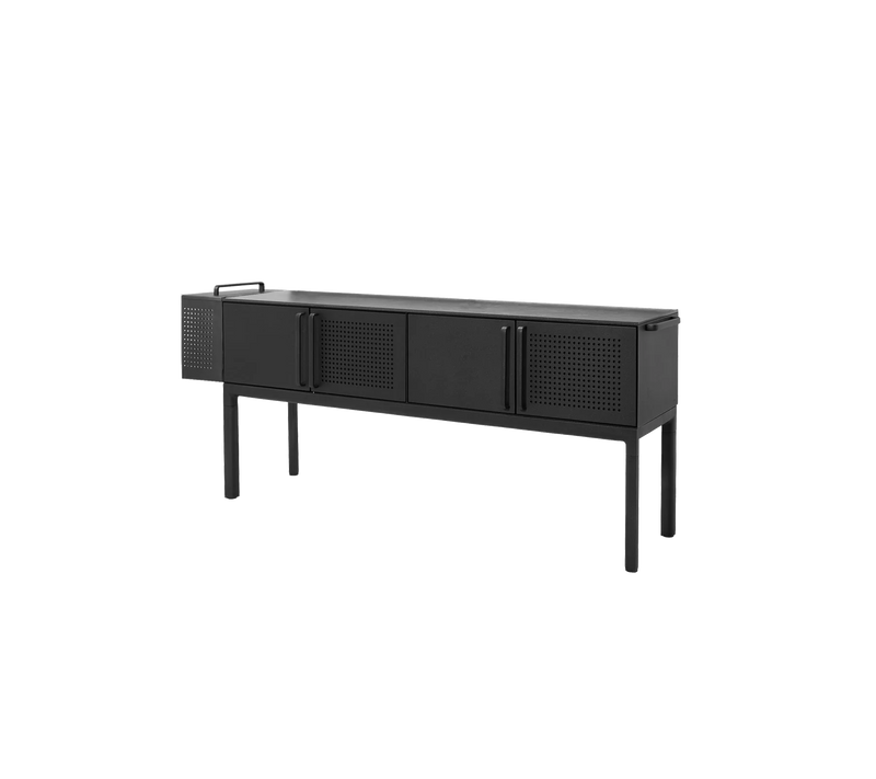 Modern Outdoor Kitchen