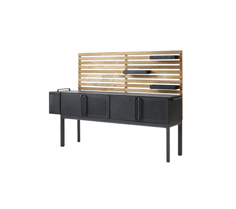 Modern Outdoor Kitchen