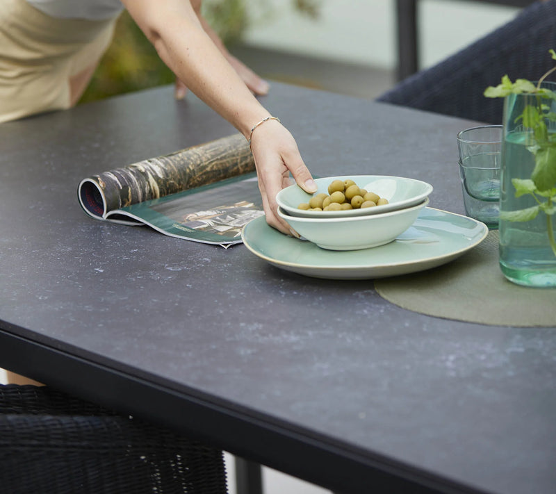 Modern Outdoor Kitchen