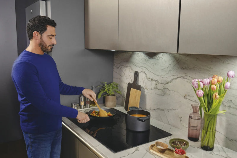 Hoover HIF84DCS 80cm Wi-Fi Induction Hob, 1 Flexi + 2 zones, dual slide controls, Black Glass