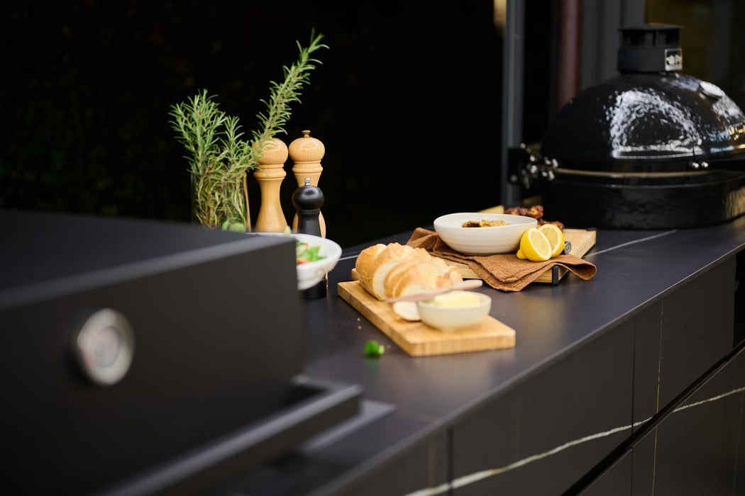 Theiss Outdoor Kitchen Primo and Foguer barbecue