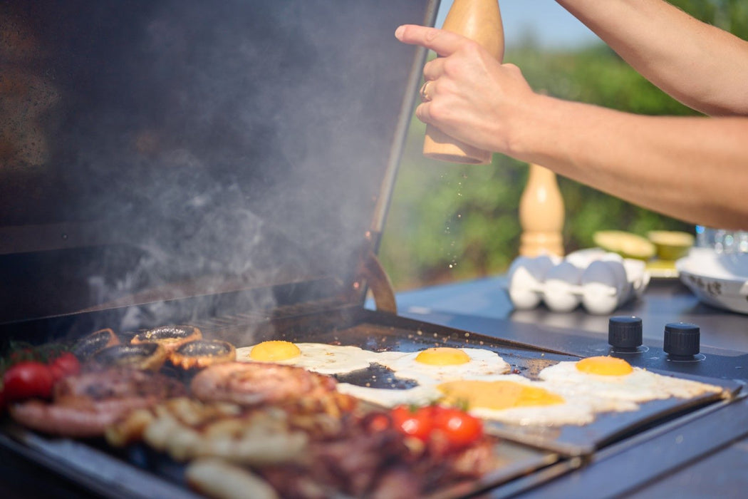 Theiss Outdoor Kitchen Primo and Foguer barbecue