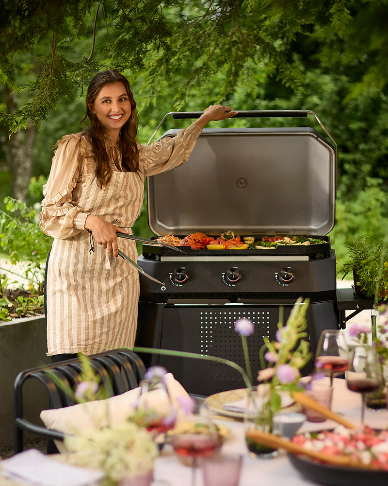 Cozze 3 Burner Plancha 800 Gas BBQ and Cart