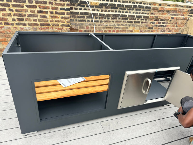 Grillandia Outdoor Kitchen Beefeater Proline Roster, Fridge, Sink and Weather Cover - 2.5M