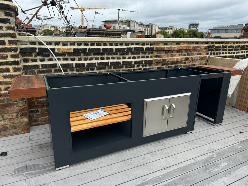 Grillandia Outdoor Kitchen Beefeater Proline Roster, Fridge, Sink and Weather Cover - 2.5M