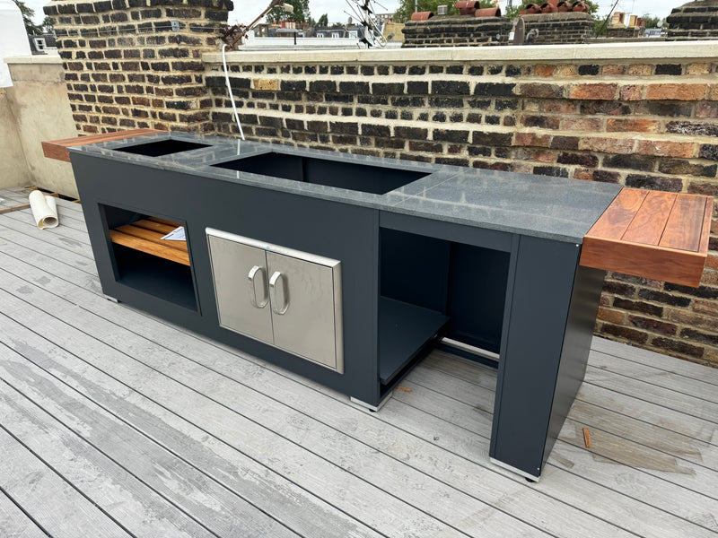 Grillandia Outdoor Kitchen Beefeater Proline Roster, Fridge, Sink and Weather Cover - 2.5M