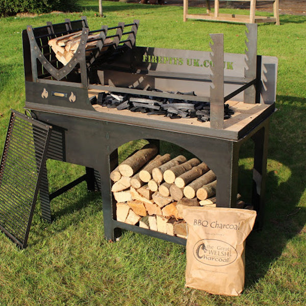 Asado BBQ with Log Store