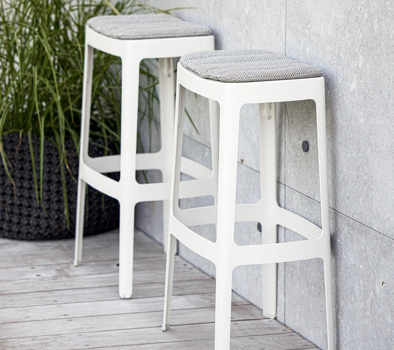 Outdoor & Indoor Cut bar chair, high