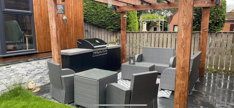 GrandPro Outdoor Kitchen with 5 Burner BBQ, and Fridge - 2.6m
