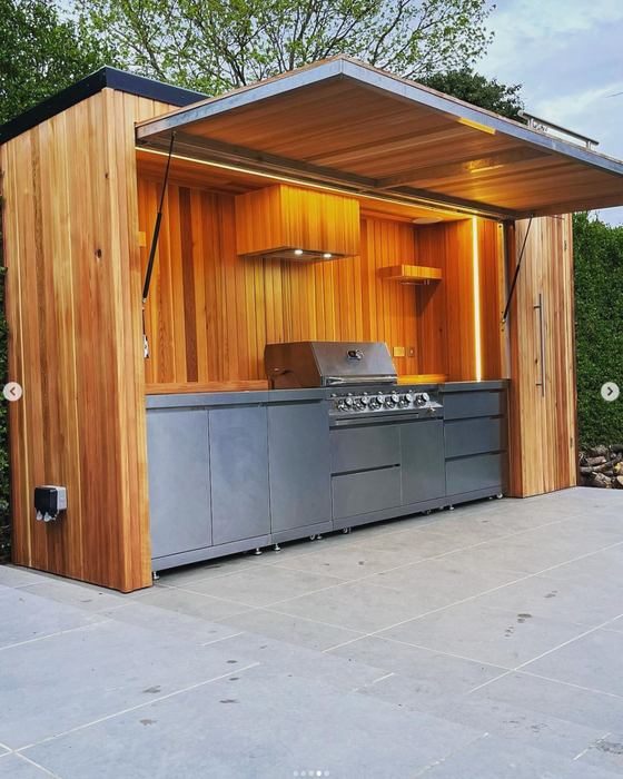 Whistler 4 burner 4 Piece Outdoor Kitchen + Western Red Cedar Enclosure