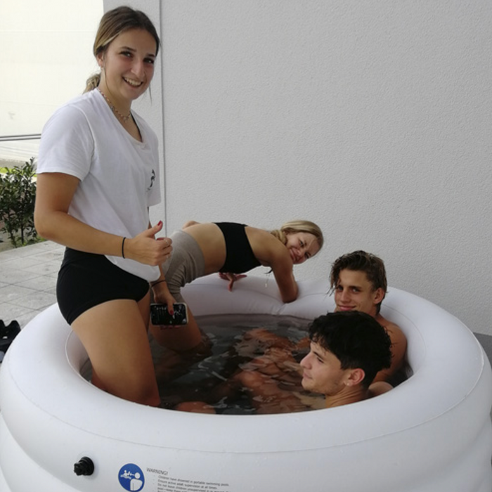 CET CryoSpas ColdSpa Inflatable Icebath | 3-4 People