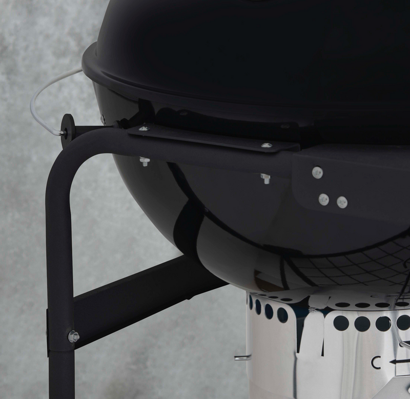 Kettle Grill with Side Table