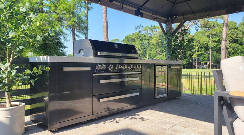 Mont Alpi Outdoor kitchen Black 6 Burner, Fridge, Sink and Weather Cover - 3.4m