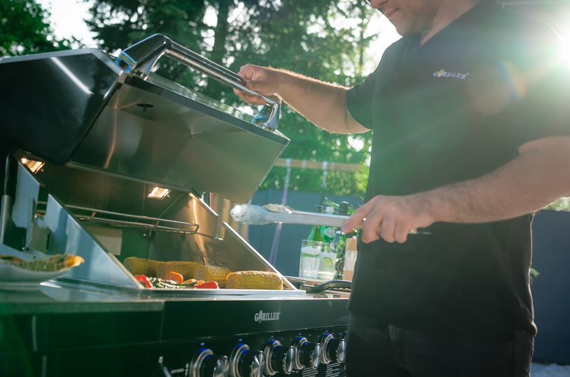 Goriller Outdoor Kitchen | 6-Burner Gas Grill, Sink and Fridge | 3m Compact Luxury Design