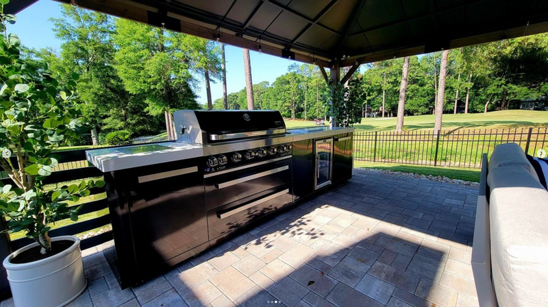 Mont Alpi Outdoor kitchen Black 6 Burner, Fridge, Sink and Weather Cover - 3.4m