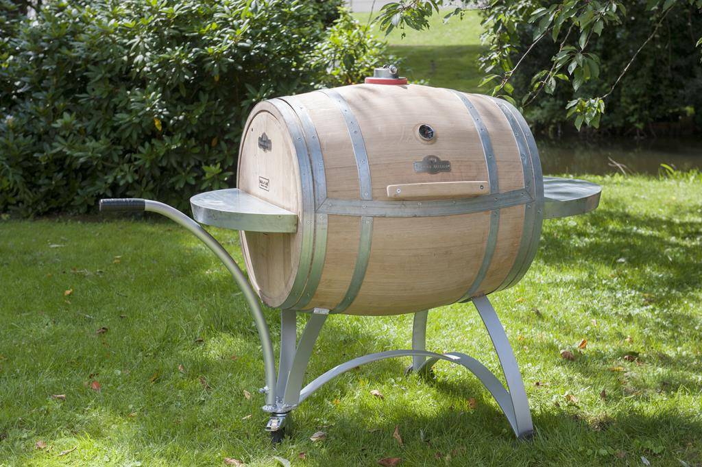 The Oak Beefmaster Barrel Barbecue One of a kind plain