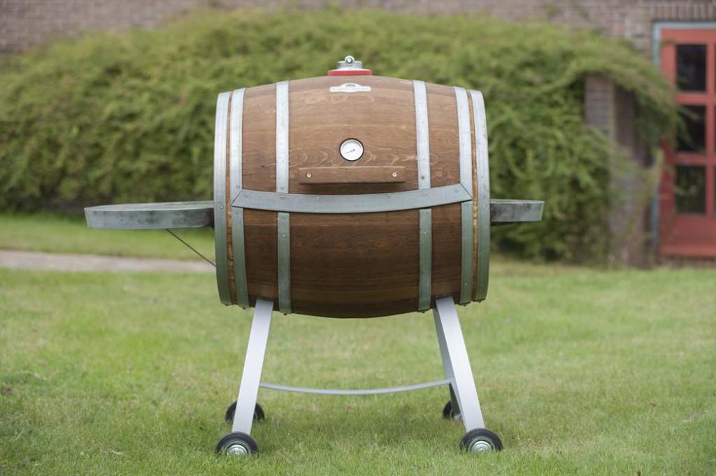 The Oak Beefmaster Barrel Barbecue One of a kind