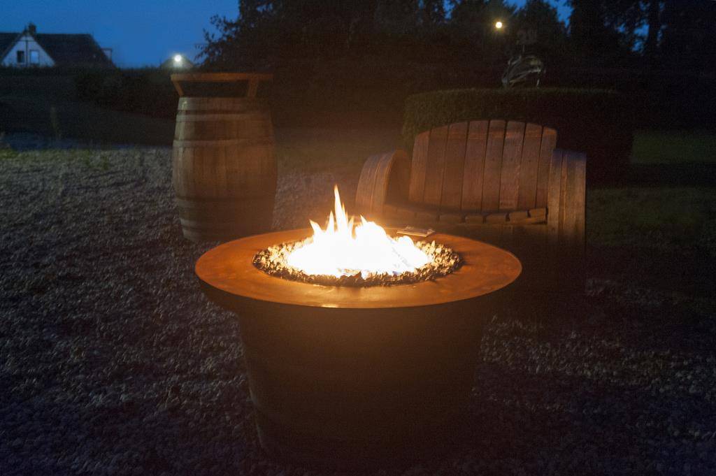 Oak Barrel Fire Table "Glü" - Untreated