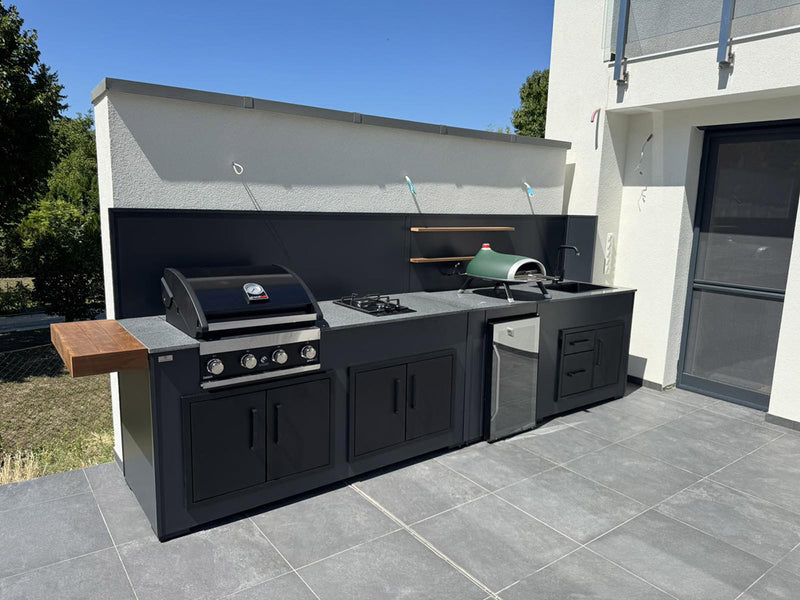 Grillandia Outdoor Kitchen GrandPro 4 Burner Gas BBQ, Fridge, and Sink | 4.4M