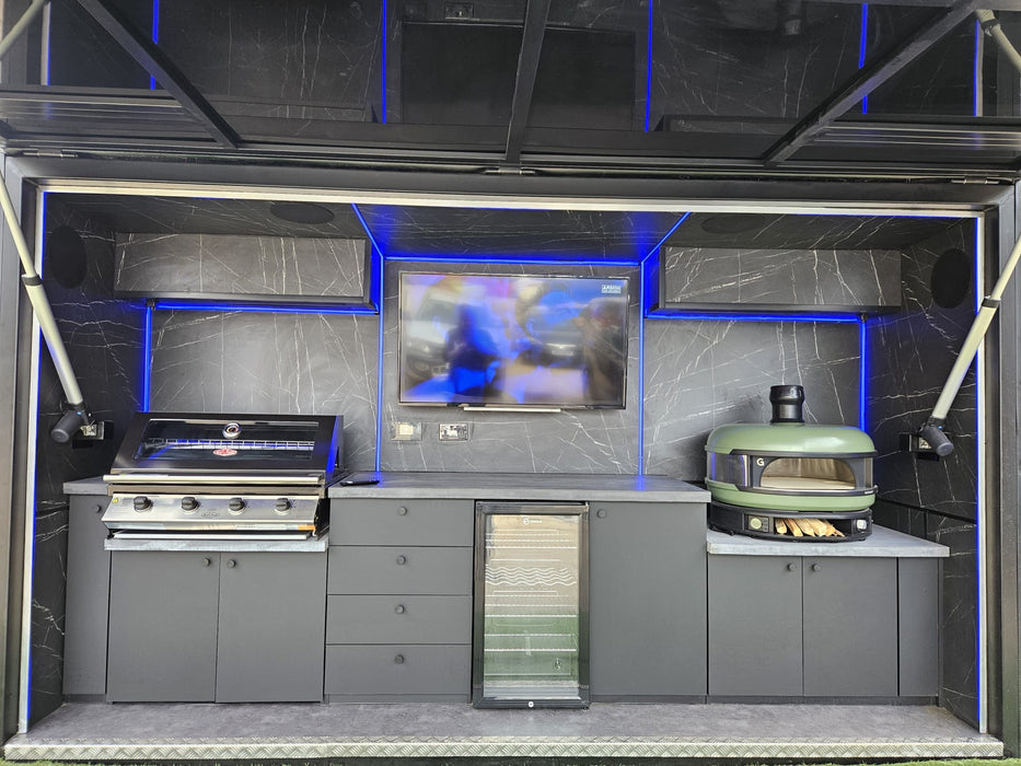 Outdoor kitchen and K-Pod Luxe - Back to Black - 3.8m