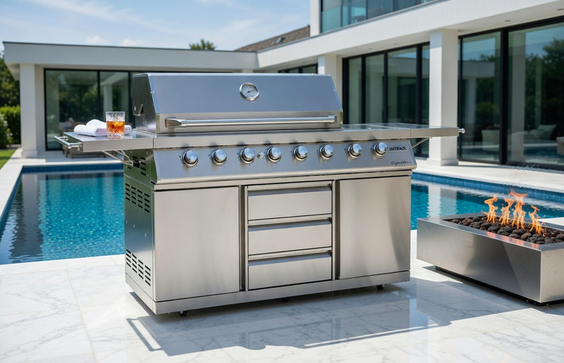 Outback Signature II 6 Burner Hybrid gas barbecue