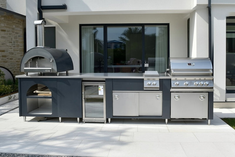 Outdoor kitchen BBQ, Refrigerator & Pizza oven