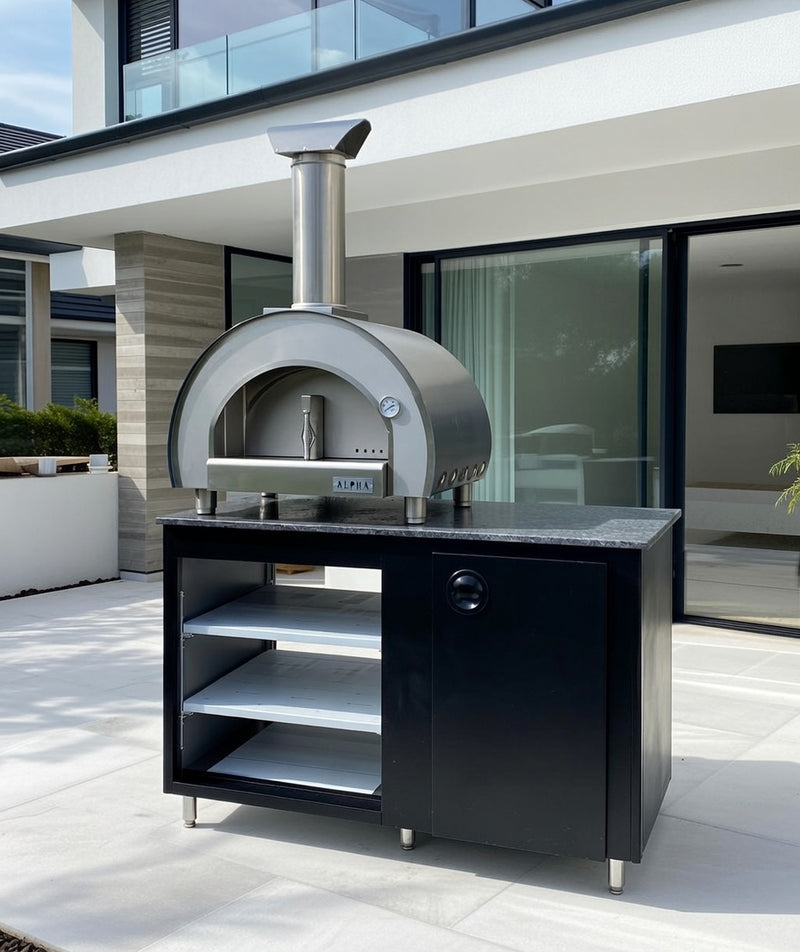 Outdoor Kitchen & Pizza Oven