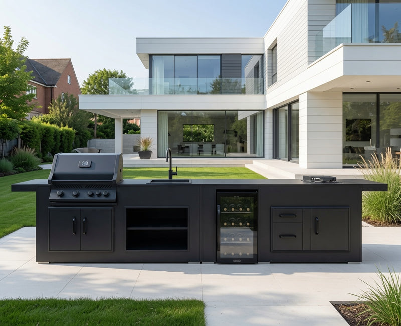 Grillandia Outdoor Kitchen Phantom with Napoleon 4-burner gas grill, Hob, Fridge, and Sink | 4.4M