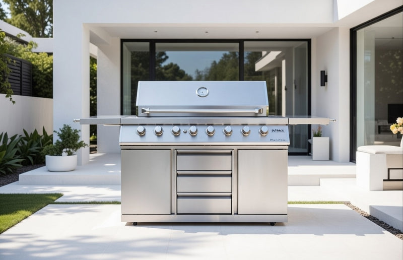 Outback Signature II 6 Burner Hybrid gas barbecue