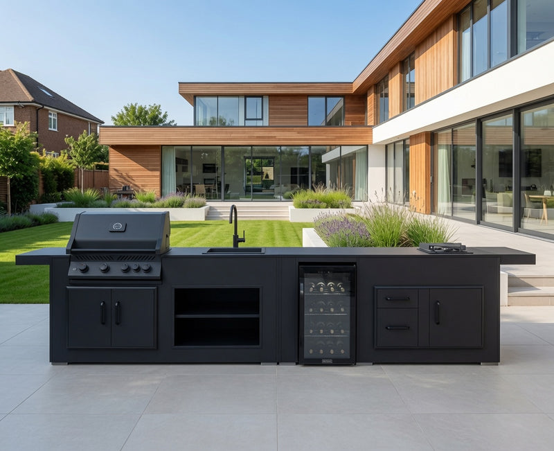 Grillandia Outdoor Kitchen Phantom with Napoleon 4-burner gas grill, Hob, Fridge, and Sink | 4.4M