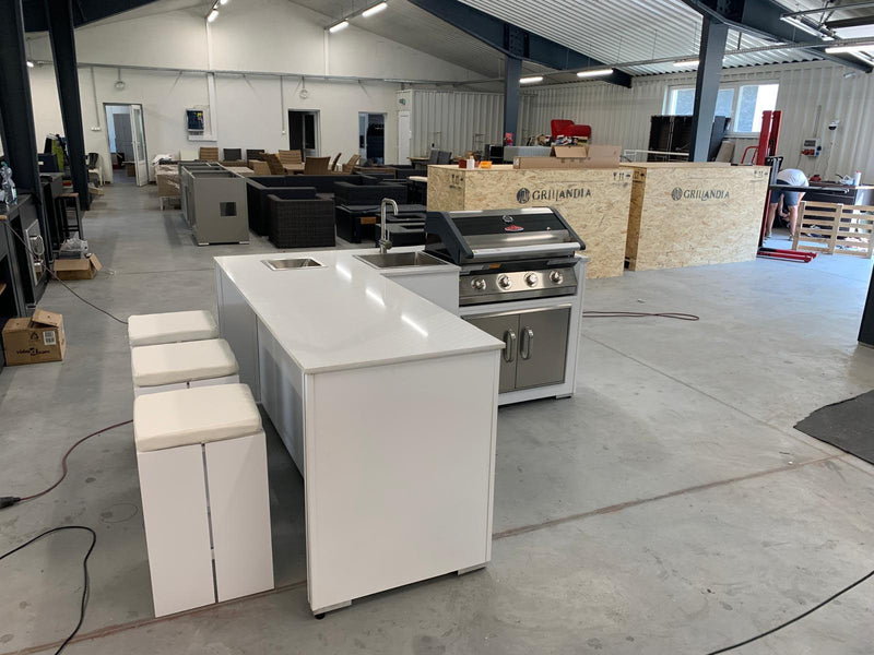 Grillandia White Outdoor Kitchen Paired with Beefeater 1600 4 Burner | 2.1M X 2M