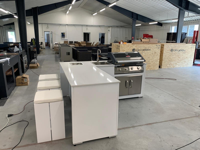 Grillandia White Outdoor Kitchen Paired with Beefeater 1600 4 Burner | 2.1M X 2M