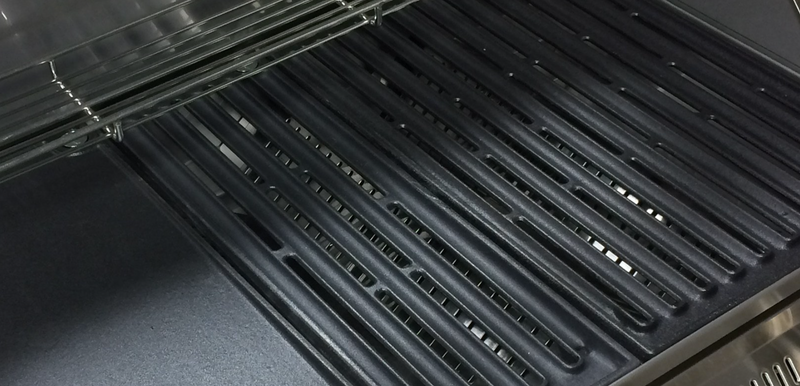 BeefEater built in Signature 3000 4 Burner black enameled steel