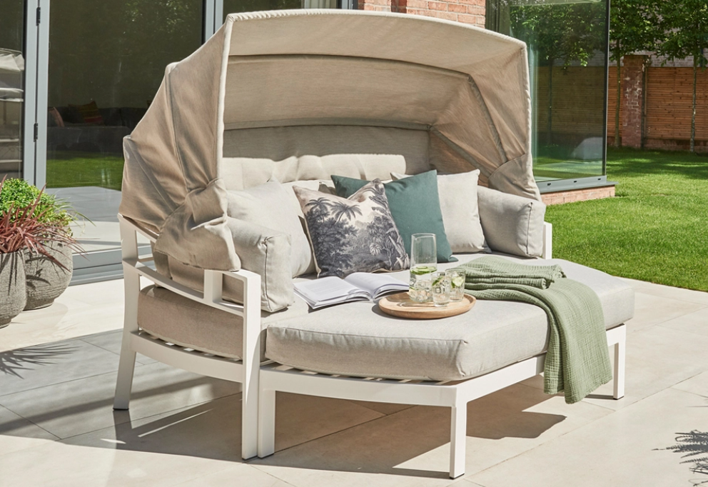 Titchwell Day Bed White