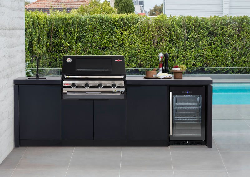 Cabinex Classic Outdoor Kitchen With Signature S3000E 4 Burner BBQ Black