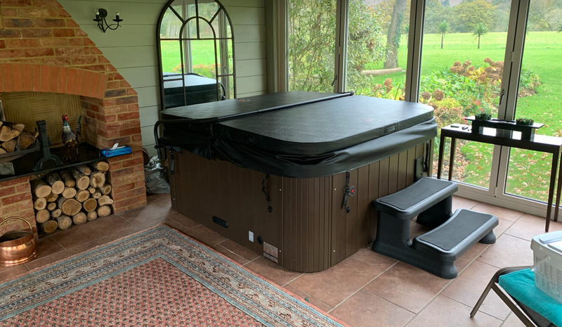 Cambridge 6-Person 34-Jet Spa