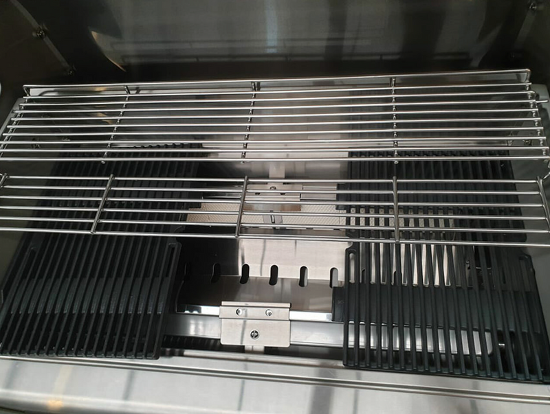 GrandPro Outdoor Kitchen with CrossRay 4 Burner BBQ, - 2.8m