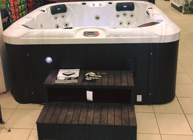 Cambridge 6-Person 34-Jet Spa