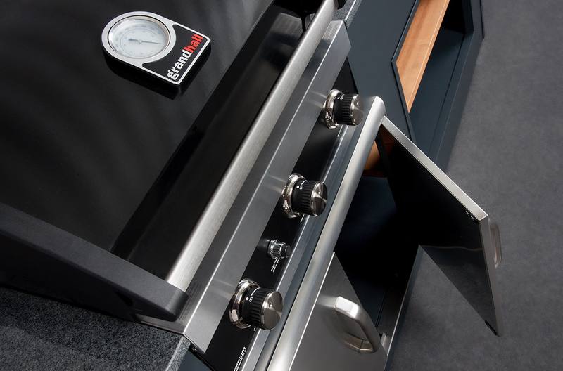 Grillandia Outdoor kitchen GrandPro 4 Burner and Delivita Pizza Oven | 2M