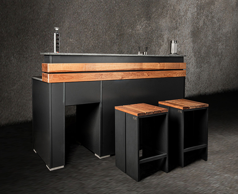 Grillandia Outdoor Bar Entertainment, kegerator, Ice maker and Weather Cover - 2M