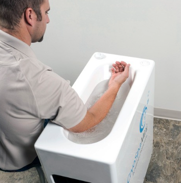 CET CryoSpa Mini Ice Bath: Lower arm therapy on the Move