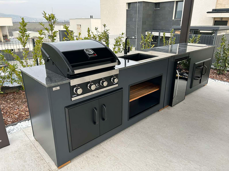 Grillandia Outdoor Kitchen With Hob, Fridge, Sink, Large Bastard and Weather Cover 4.4m