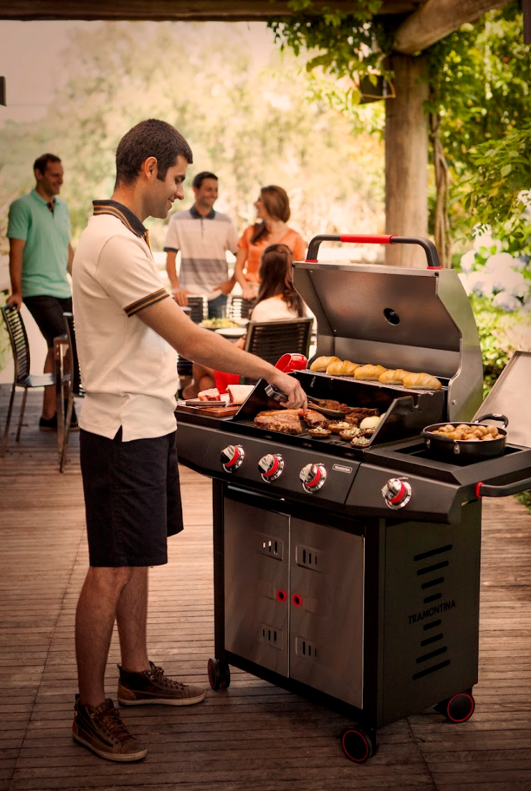 Tramontina TGP 6000 4-Burner Gas BBQ Grill with Side Burner + Cover